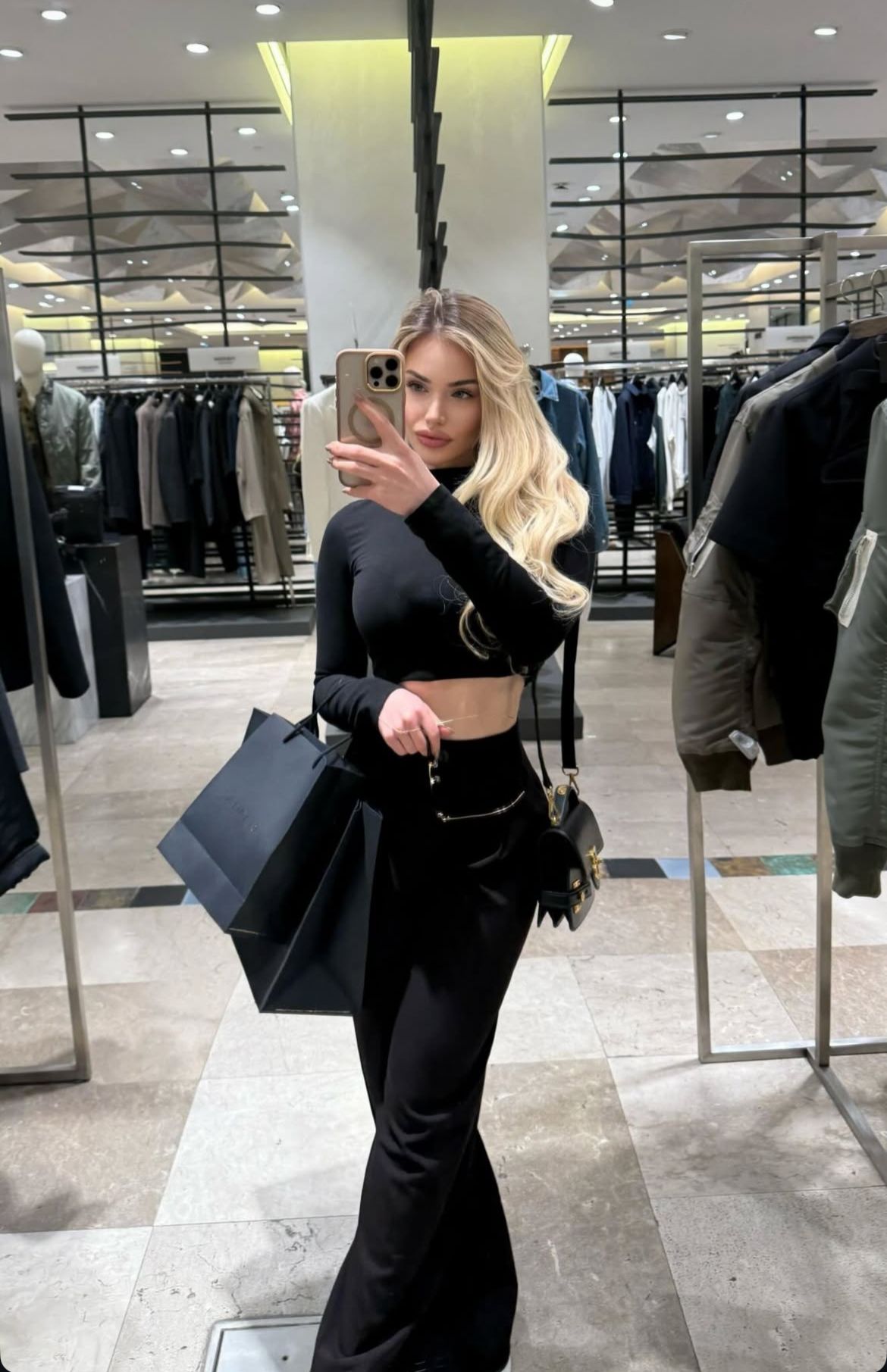Bağlar Escort Ceren ile Güler Yüz