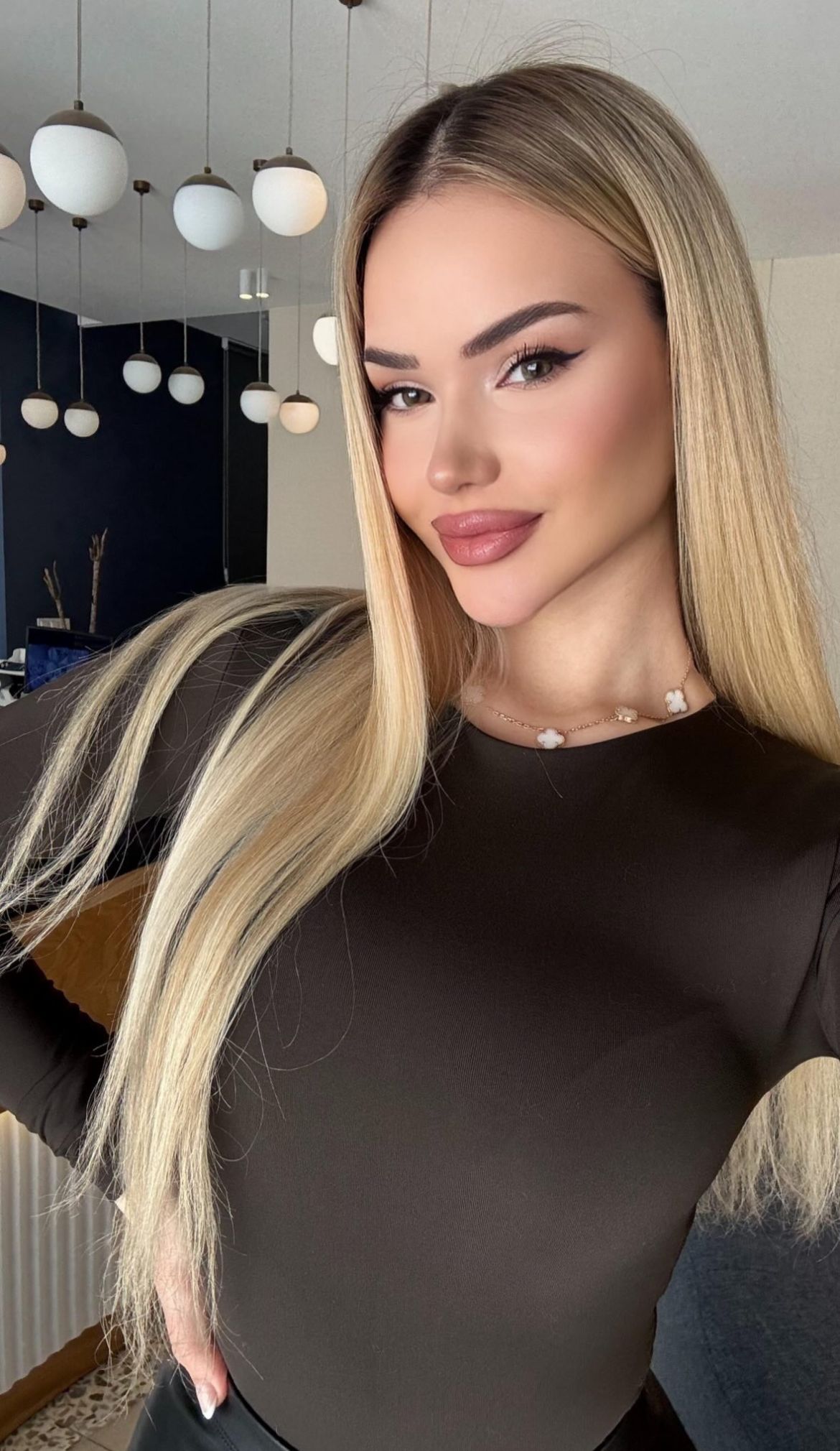 Yenibağlar Escort Miray ile Olgun Tempo